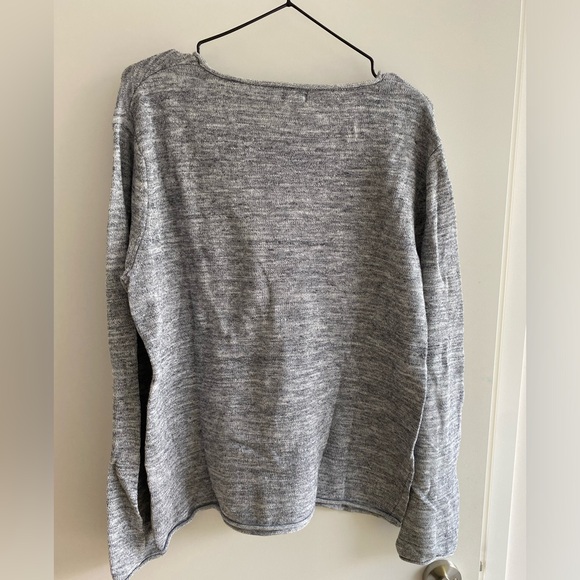 Light H&M Sweater - Picture 2 of 3